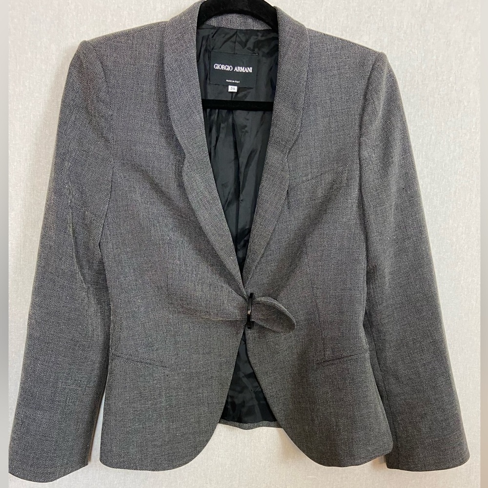 Giorgio Armani grey black designer blazer  Sz 38